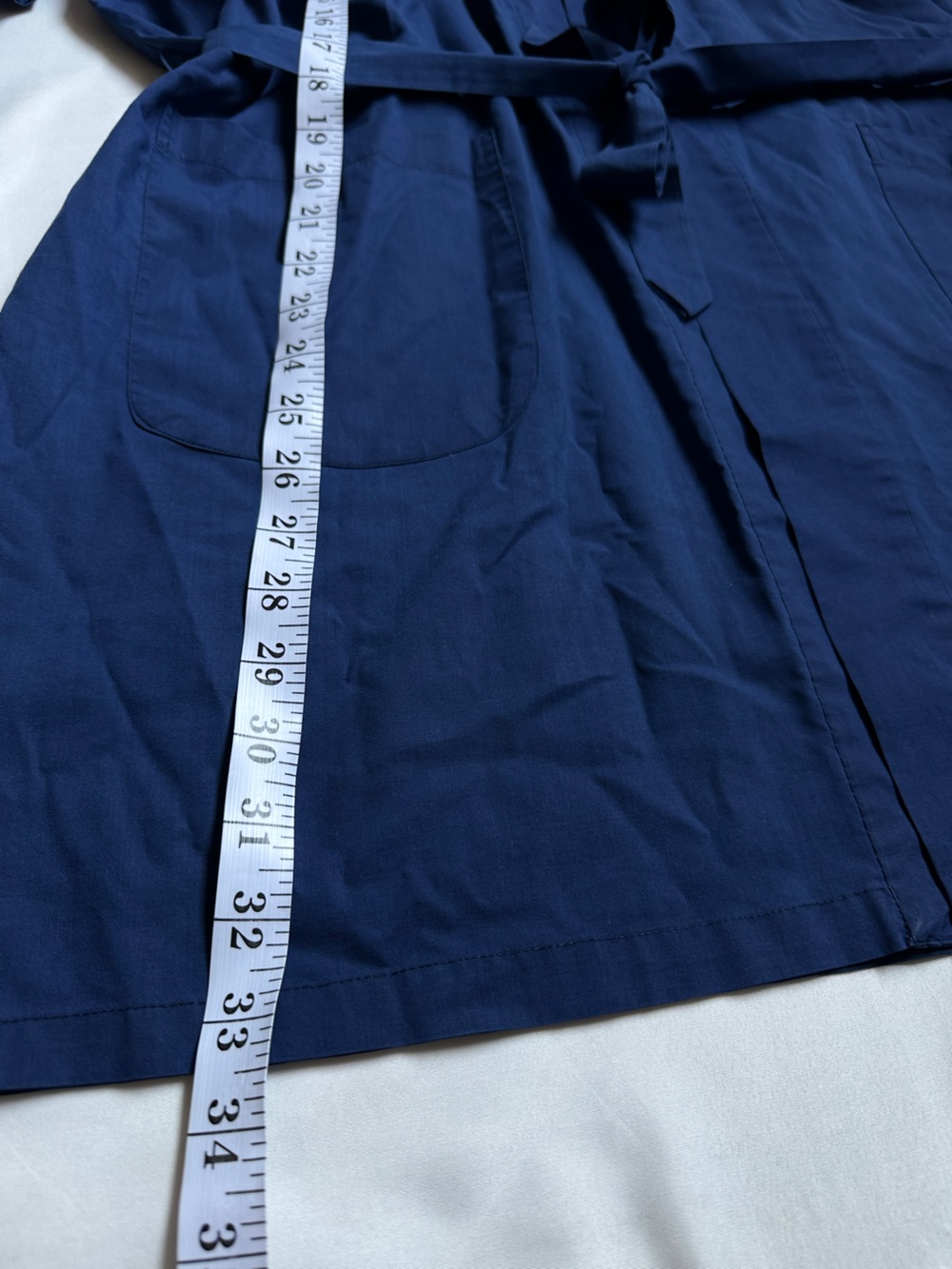 3/50$Embroidered Navy Kimono Robe / Vintage Robe - Picture 12 of 13